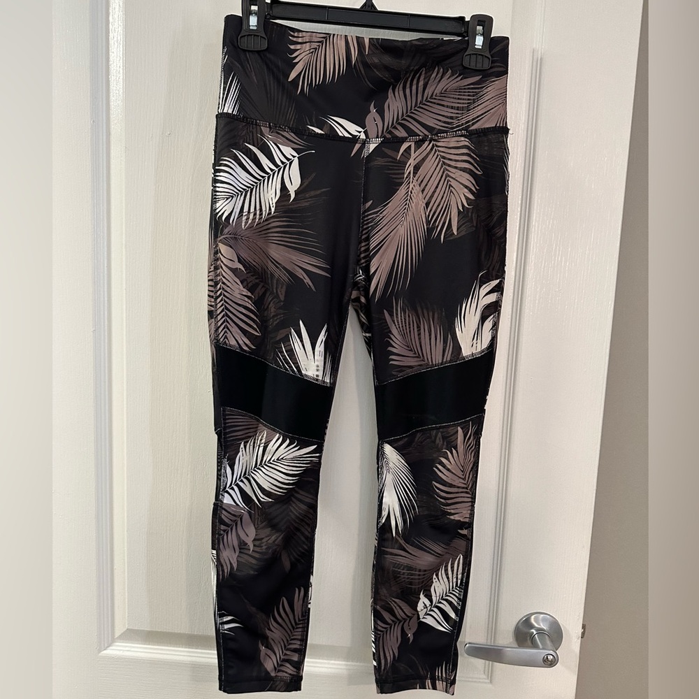 Xersion workout leggings, Size.M, Great condition